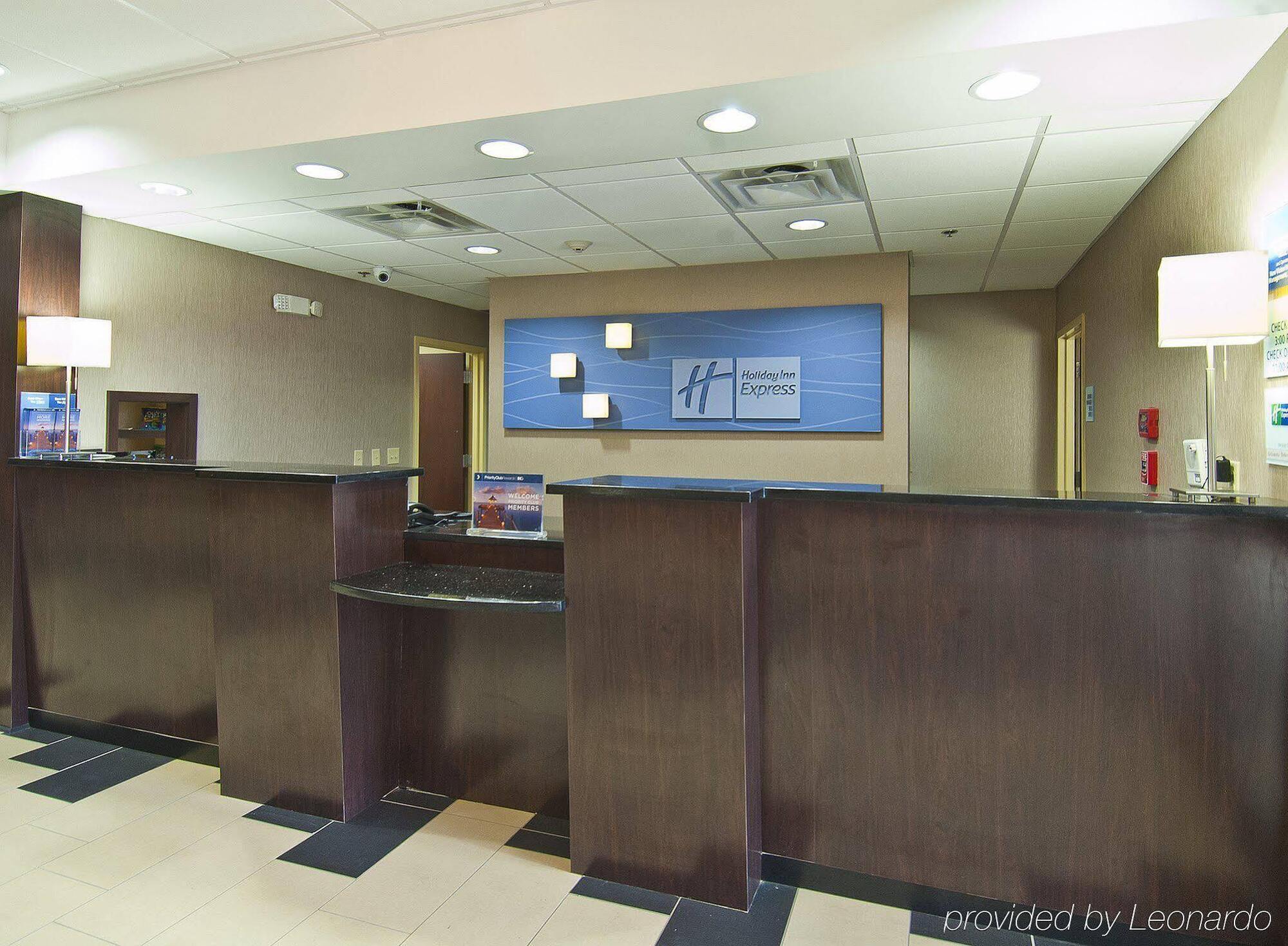 Holiday Inn Express & Suites Jackson/Pearl International Airport Exterior foto